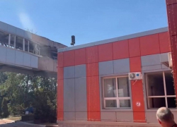 Пострадавшую при обстреле Днепрорудненского комбината женщину транспортировали в Крым