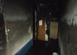 СК показал квартиру, где нашли сгоревшие тела мужчины и женщины в Бердянске 