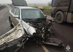 Один человек погиб и один пострадал в тройном ДТП с грузовиками на бердянской трассе