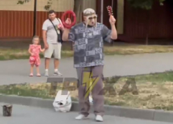 Шамана сняли на видео в Запорожье