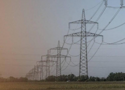 Аварии на электросетях лишили света жителей шести сёл в Васильевском и Приморском округах