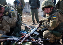 «Третьи сутки лежал без воды»: бойцы ВС РФ спасли солдата ВСУ на Запорожском фронте СВО