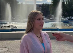 Мелитопольцы ответили, что для них значат цвета флага России