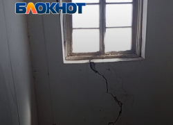 В Мелитополе власти забыли про жителей разрушающегося многоквартирного дома