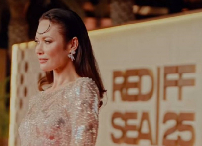 В каких нарядах звезда Голливуда из Бердянска покорила красную дорожку в Саудовской Аравии