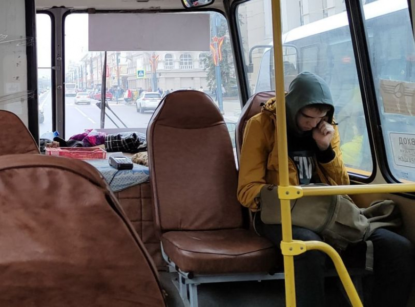 На отсутствие рейсовых автобусов пожаловались жители Михайловского района