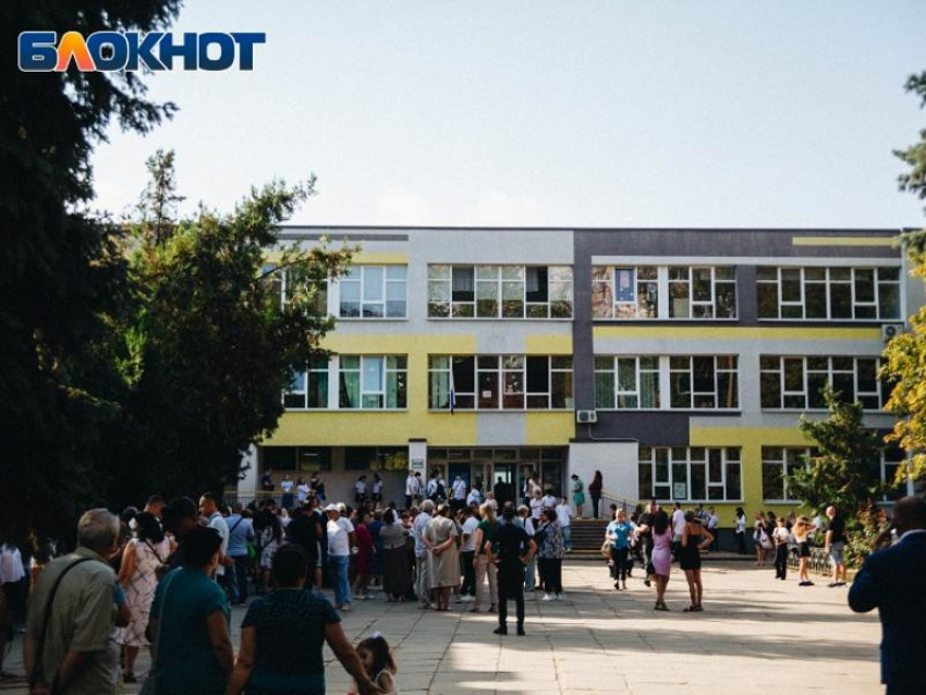 Сына участника СВО отказались брать в школу №1 в Мелитополе