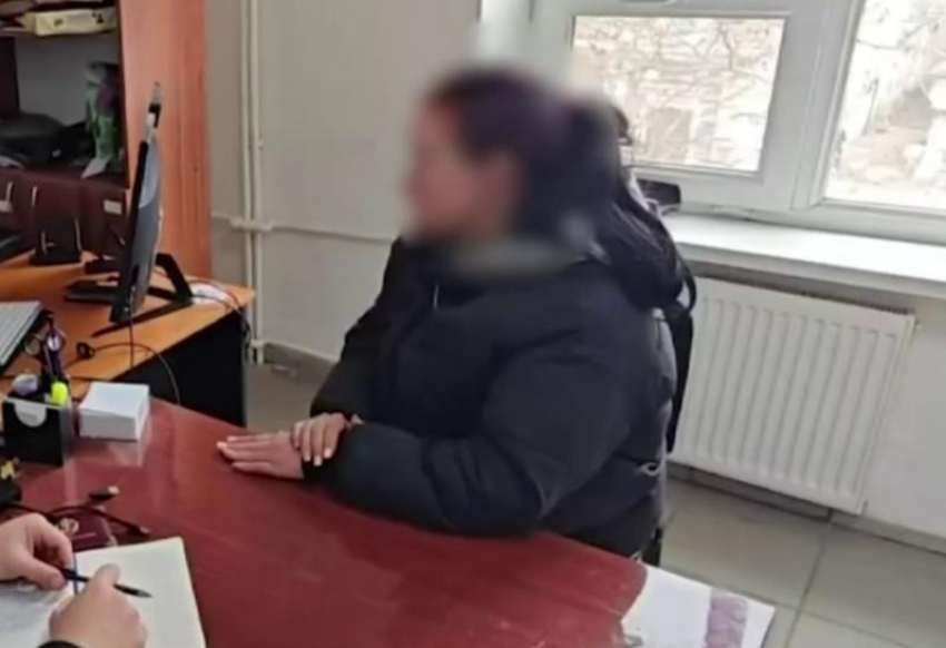 Мать троих детей обвинили в их смерти на пожаре в Приазовском