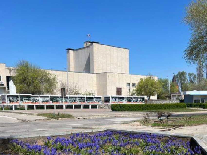 ВСУ прицельно ударили дронами по жилому району Энергодара