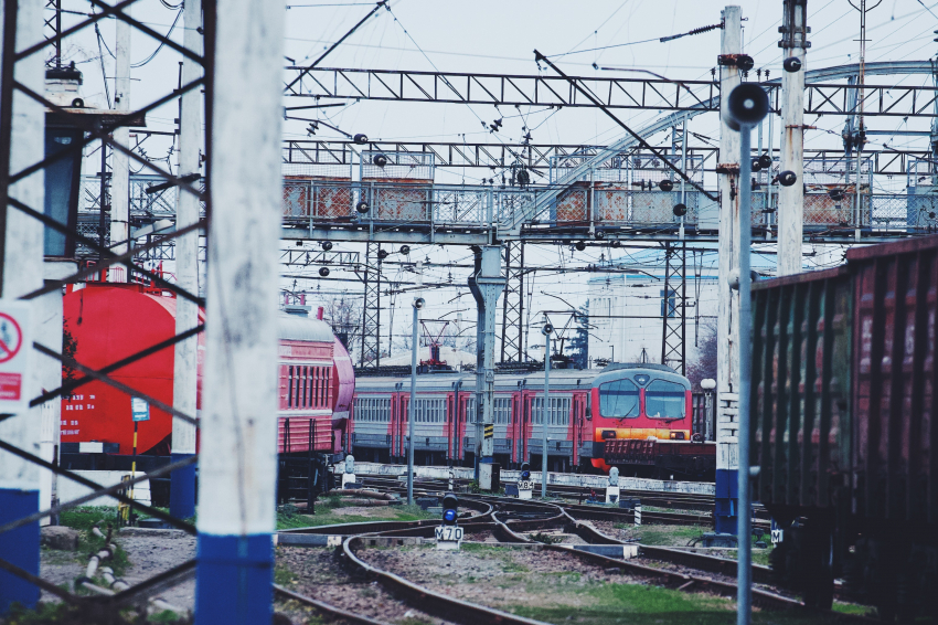 Пассажирские поезда через Мелитополь пустят этим летом