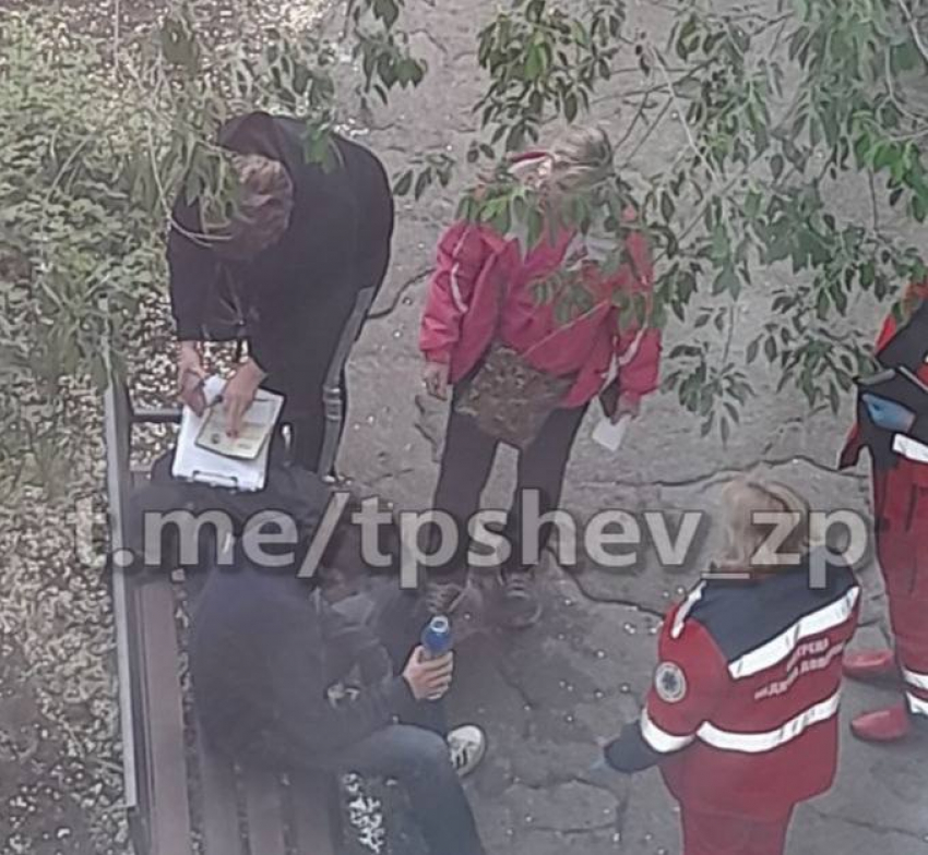 В Запорожье 15-летний подросток потерял сознание от проданной в «наливайке» водки