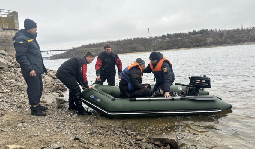 В городе Запорожье спасли сорвавшегося со скалы рыбака  