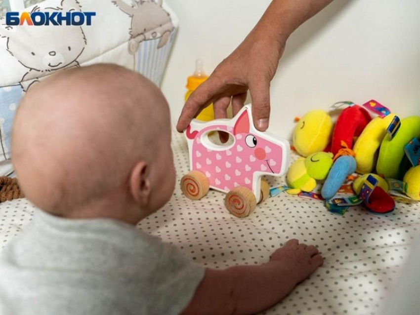 Мужчина установил отцовство над 7-летней девочкой после подачи в суд на её мать в Бердянске 