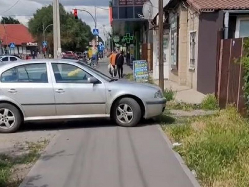 «Король парковки» на Skoda отличился в Запорожье 