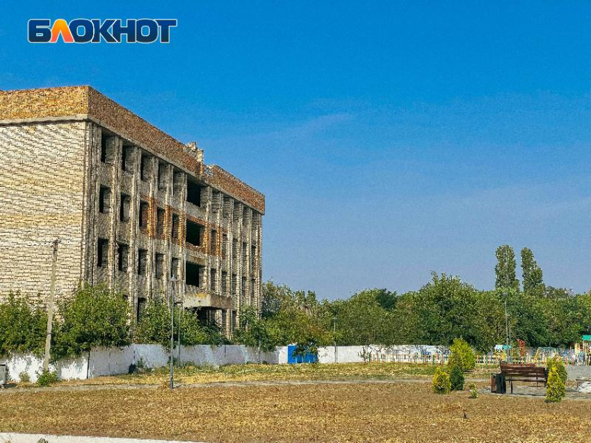 Восемь украинских беспилотников ударили по дому в Водяном