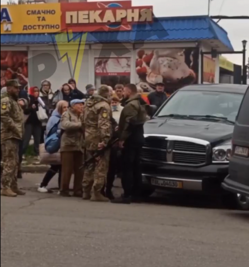 В городе Запорожье военком открыл стрельбу