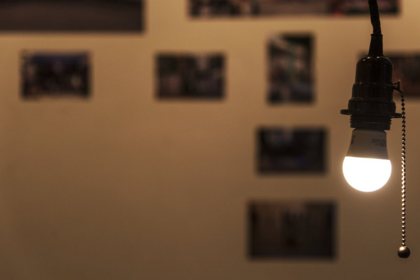 Жители двух населённых пунктов Запорожской области остались без света после атаки ВСУ