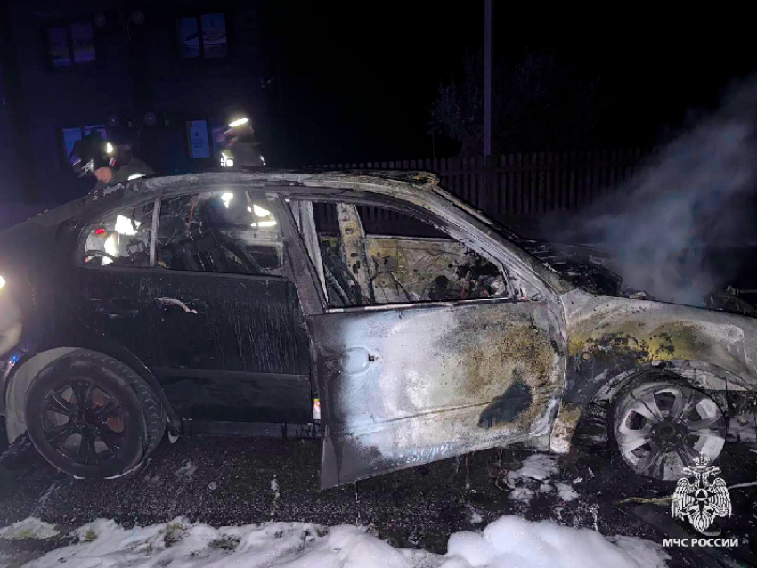 Машина взорвалась прямо на ходу в Бердянске