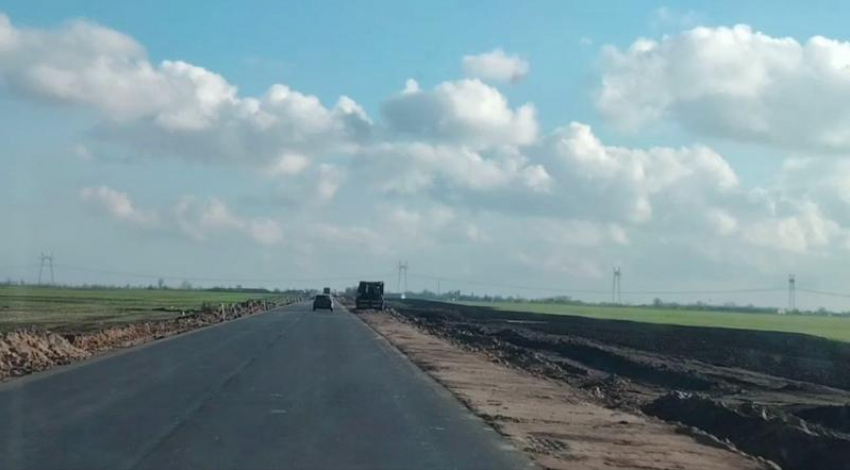 Как сейчас выглядит самый проблемный участок трассы Энергодар-Мелитополь, показал мэр Пухов