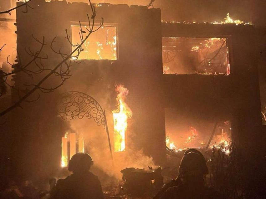 Российские FPV-дроны сожгли дом и живших в нём боевиков ВСУ в Запорожье