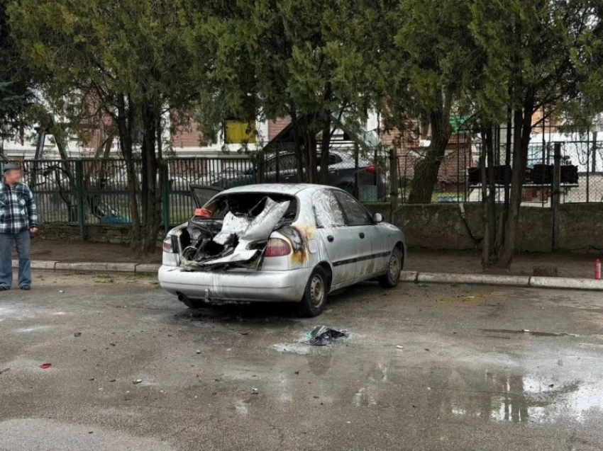 ВСУ ударили по гражданскому автомобилю в Васильевке возле храма