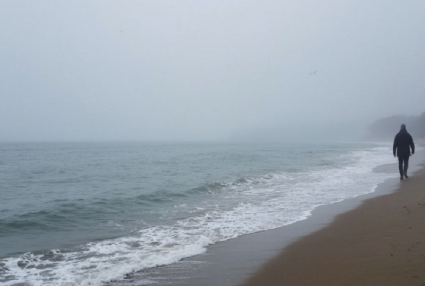 МЧС срочно предупредило запорожцев об опасном явлении на берегу Азовского моря