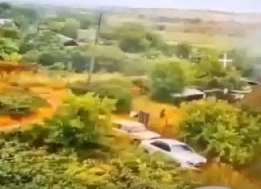 Побег бойца из машины, на которой подвозили снаряды для ВСУ, попал на видео в Степногорске