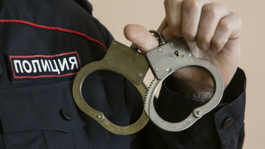 Двое мужчин подозреваются в краже удобрений на 500 тысяч рублей в Запорожской области