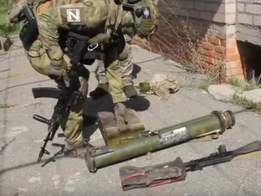 Тайник с оружием нашли силовики в доме боевика ВСУ в Запорожской области