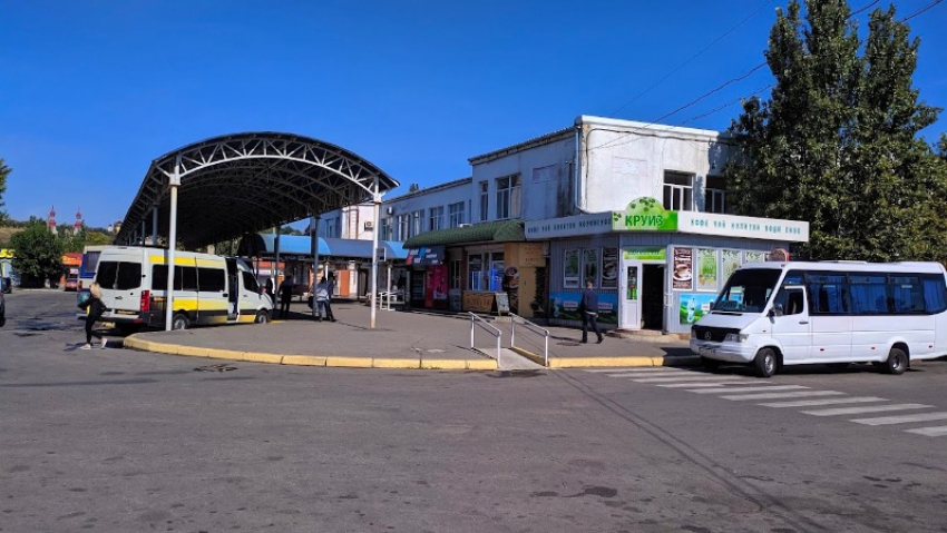 Обломки дронов ВСУ нашли  у автовокзала после ночной атаки на Бердянск