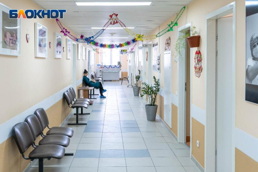 ВСУ атаковали кафе в Великой Знаменке и больницу в Каменке-Днепровской: есть раненые