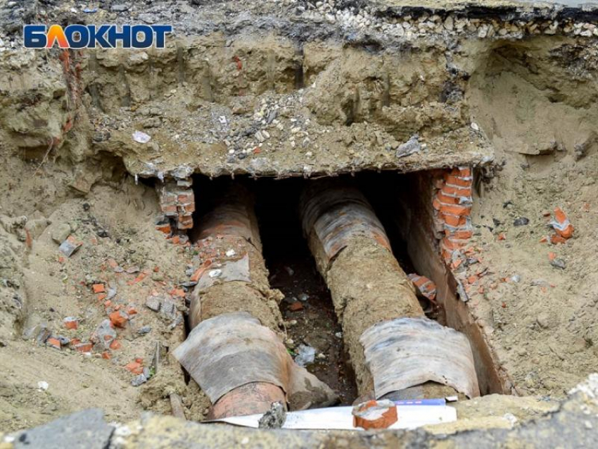 Без воды остались жители семи улиц Бердянска на майских праздниках из-за крупного порыва