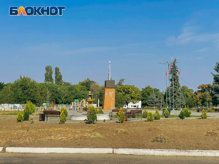 Женщина лишилась руки, школьника посекло осколками: раскрыты последствия удара ВСУ по Каменке-Днепровской