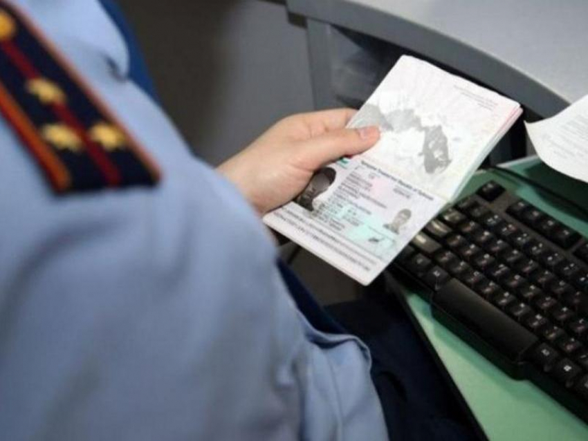 Запорожец заплатит 150 000 рублей штрафа за армянина-нелегала в своей квартире 