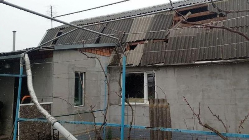 Беспилотники ВСУ повредили 12 частных домов в поселке Пришиб Михайловского района