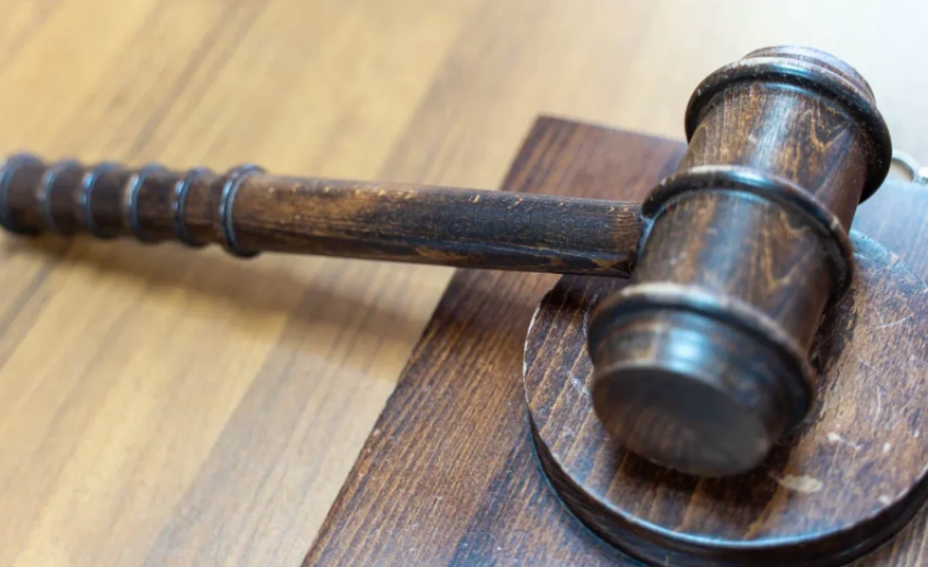 Экс-глава Мелитопольского Совета депутатов пытался в суде оспорить свое увольнение