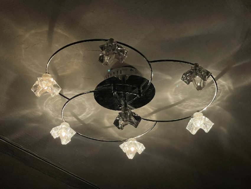 Стало известно, где отключат свет в Запорожской области 20 ноября