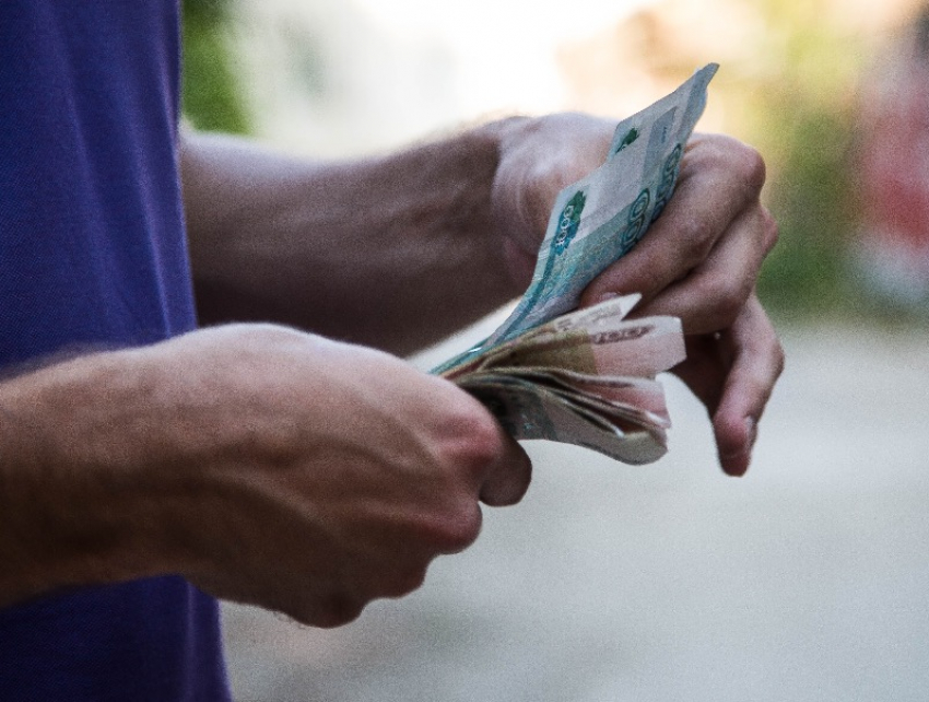 Житель Энергодара украл с карты соседа 6000 рублей и получил 3,5 года колонии