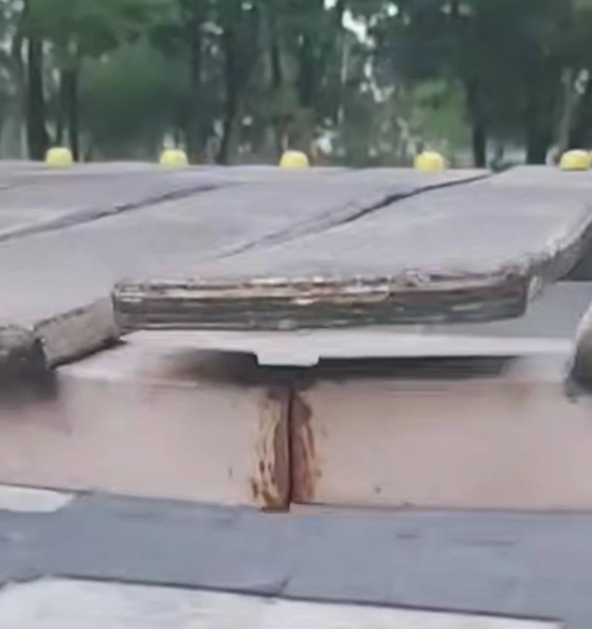 Жителей Запорожья возмутило чудовищное состояние детской площадки